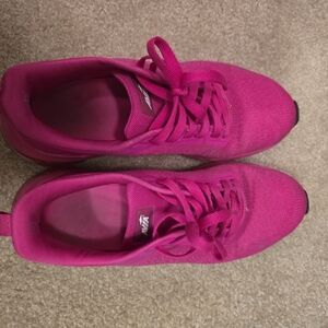 Women's Neon Pink Avia Athletic Shoes